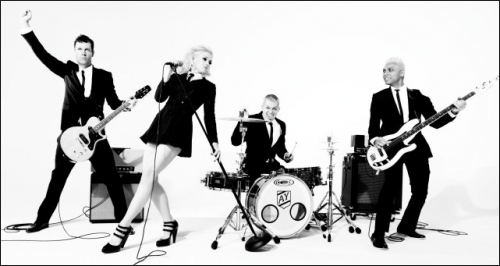 No Doubt s-au reintors pe scena dupa o absenta de cinci ani