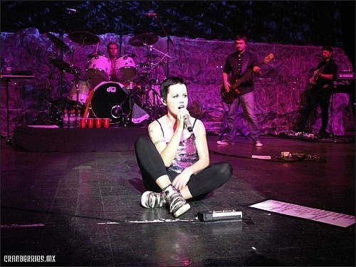 Trupa The Cranberries canta in premiera in Romania