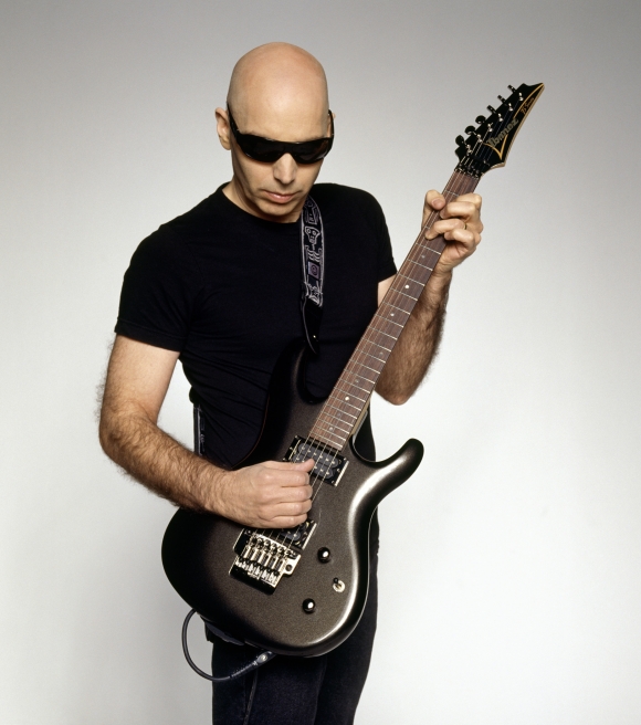 Unstoppable Momentum - noul album Joe Satriani