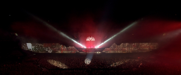 2-Roger_Waters_-_The_Wall_ajunge_msUPKtSOWi.jpg