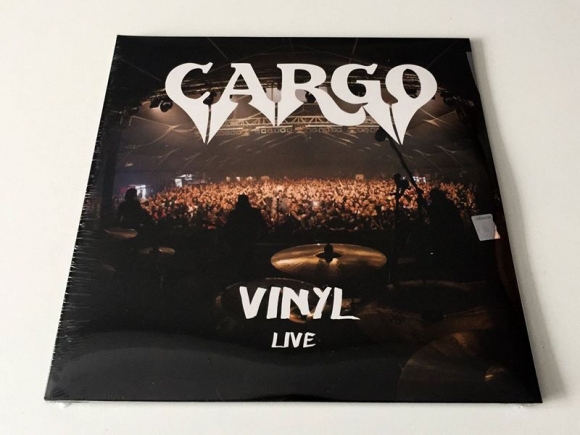 CARGO VINYL intra in colectia Hard Rock Cafe Bucuresti