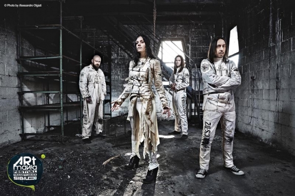 Naluci si spirite in Transilvania cu Lacuna Coil, nasii rock-ului italian