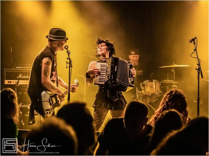 Concert The Mahones si The Dockers în club Capcana