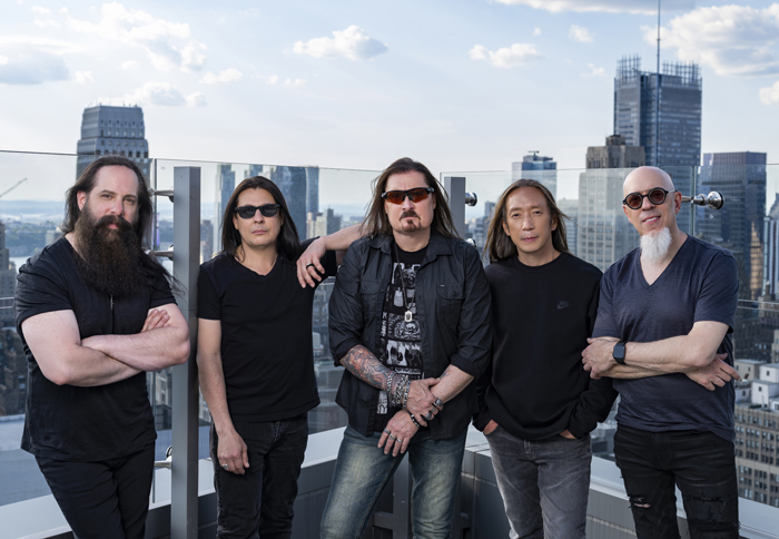 Nou single cu videoclip lansat de catre trupa Dream Theater