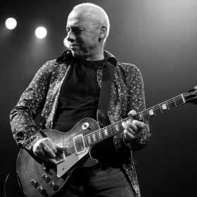 Mark Knopfler va concerta la Sala Palatului din Bucuresti