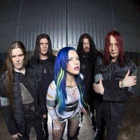 Interviu Alissa White-Gluz, noua solista a formatiei Arch Enemy