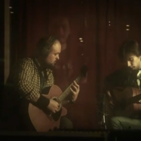 Masked Toys au finalizat un clip la o piesa acustica