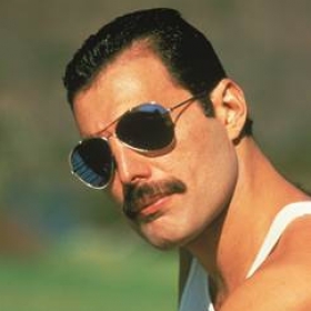 Lansare: Freddie Mercury- Messenger Of The Gods – The Singles