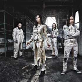 Naluci si spirite in Transilvania cu Lacuna Coil, nasii rock-ului italian