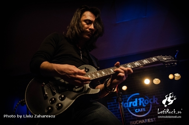 Semnal M, Hard Rock Cafe Bucuresti