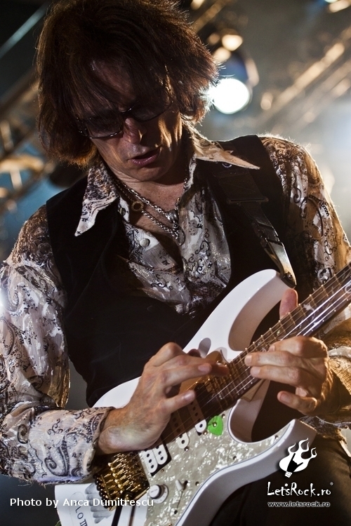 Steve Vai & Evolution Tempo Orchestra