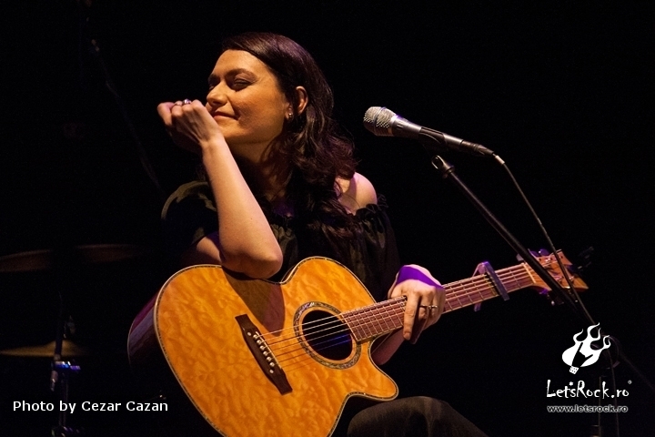 Alina Manole, Fericirea de Luni, Luna Patrata