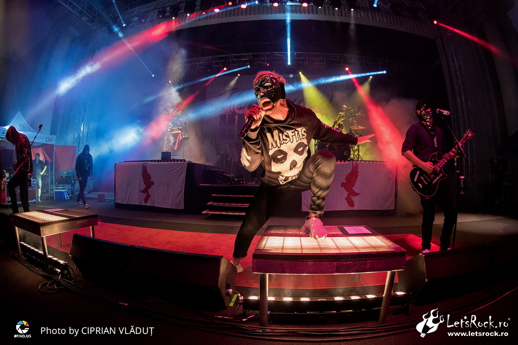 Hollywood Undead, Arenele Romane