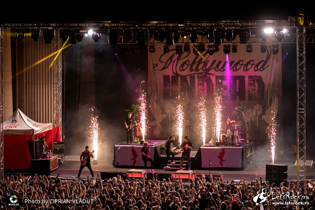 Hollywood Undead, Arenele Romane