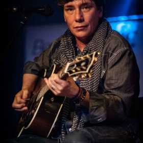 Galerie Foto Eric Martin si Alessio Velliscig in Hard Rock Cafe Bucuresti, 30 martie 2013