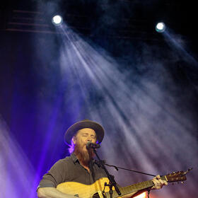 Stu Larsen, Arenele Romane