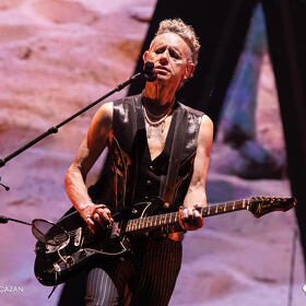 Depeche Mode, Arena Nationala