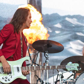 Greta Van Fleet, Tons of Rock