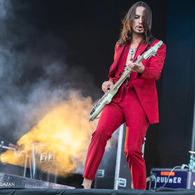 Greta Van Fleet, Tons of Rock